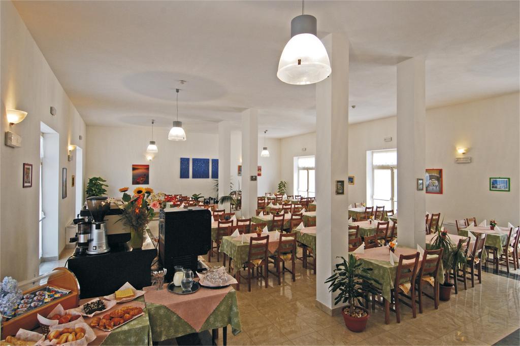 Hotel Happy Marina di Pietrasanta Exterior photo