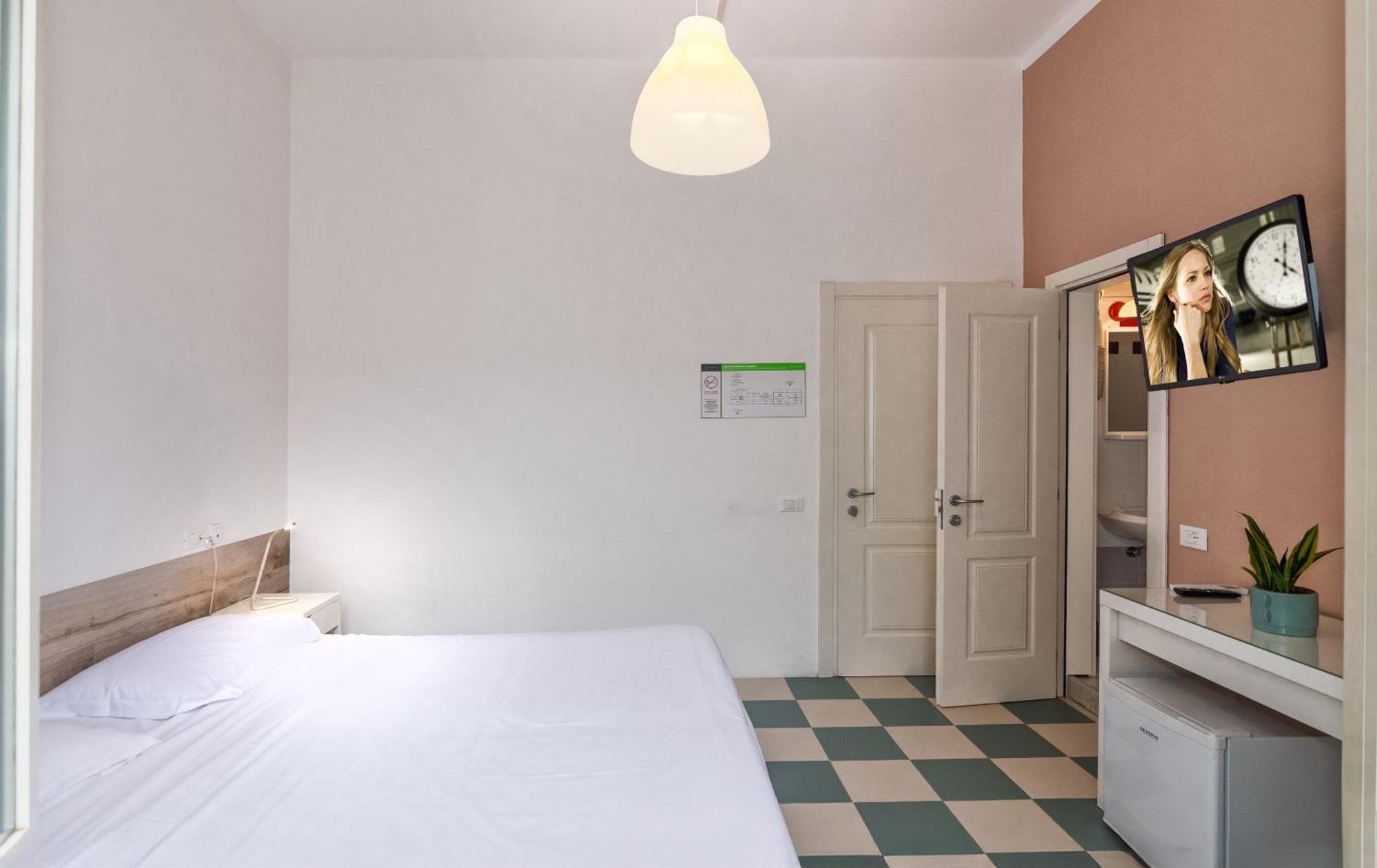 Hotel Happy Marina di Pietrasanta Exterior photo