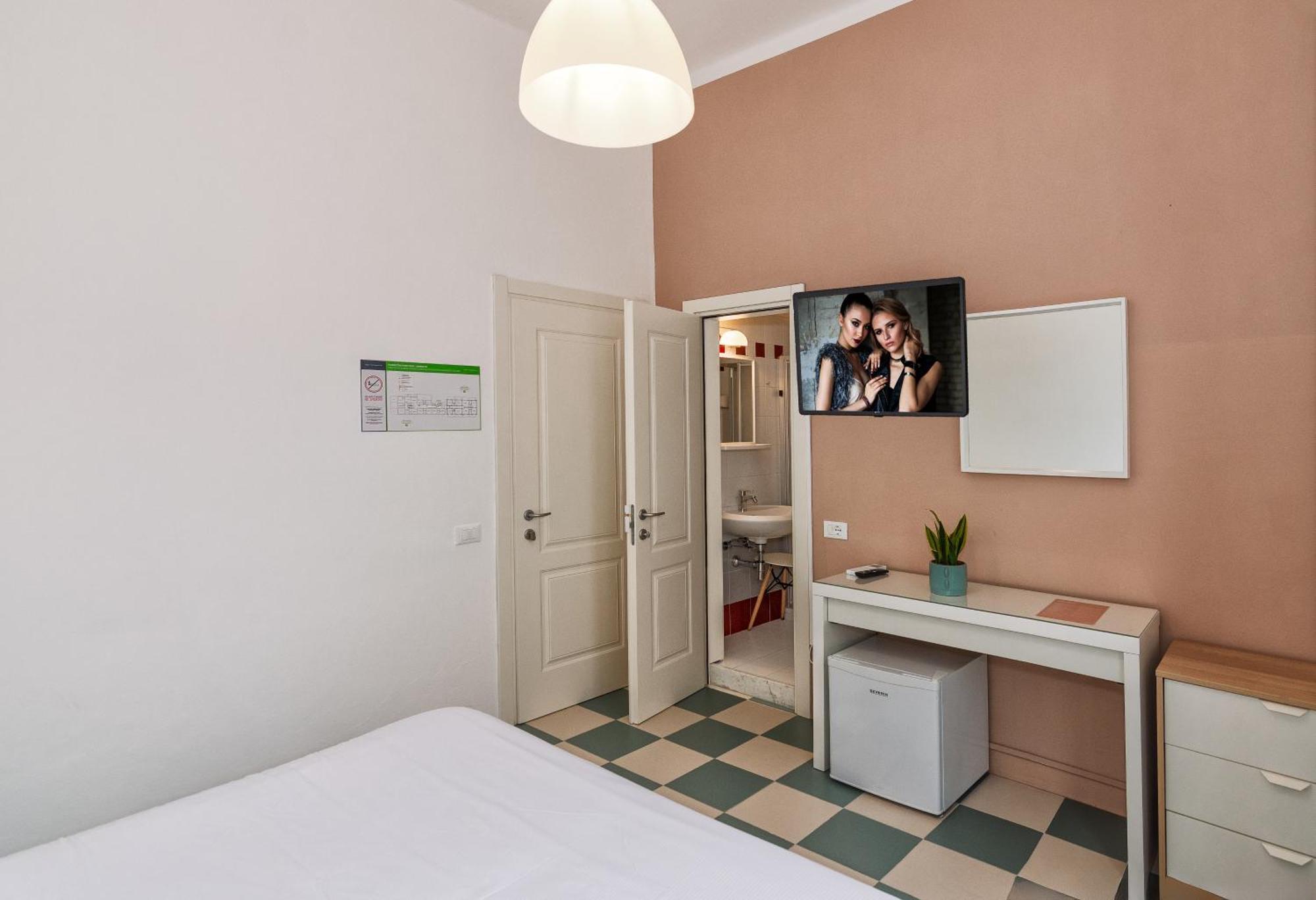 Hotel Happy Marina di Pietrasanta Exterior photo